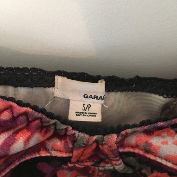 3/$30 Floral Cropped Velvet Bustier - Picture 6 of 9